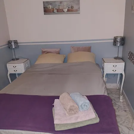 Californie Apartman *